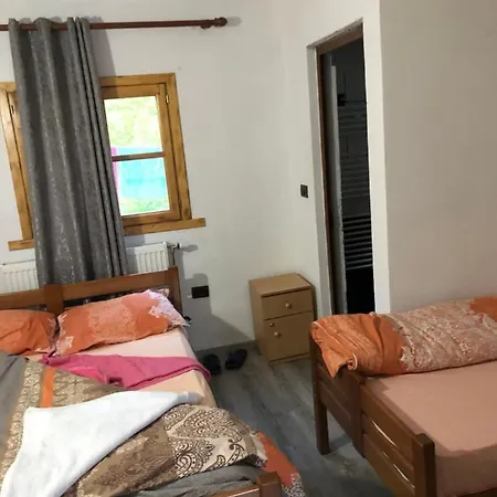 Guest House Natyra ולבונה